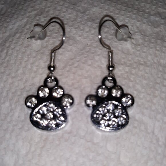 Paw Print Cat Dog Crystal Rhinestones Silver Dangle Pierced Earrings NEW - Picture 2 of 12